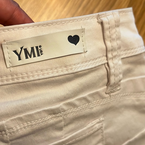 YMI white short size 3 - Picture 4 of 4